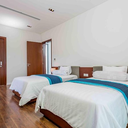 Deluxe Beach Villas By Danatrip Дананг Екстер'єр фото