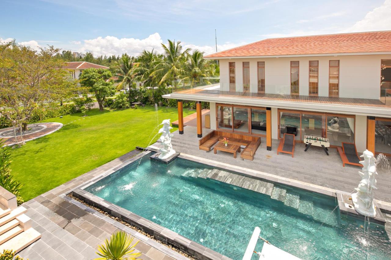 Deluxe Beach Villas By Danatrip Дананг Екстер'єр фото
