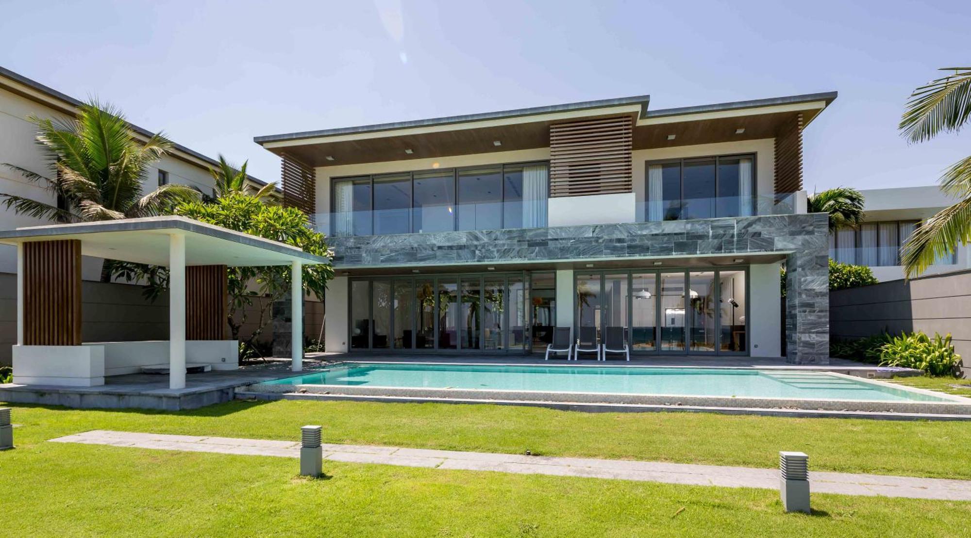 Deluxe Beach Villas By Danatrip Дананг Екстер'єр фото